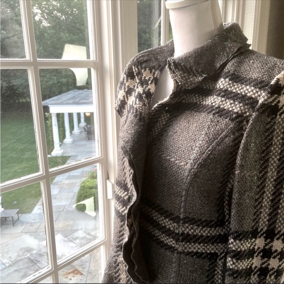 Burberry short gray metallic plaid wool jacket - Picture 5 of 12
